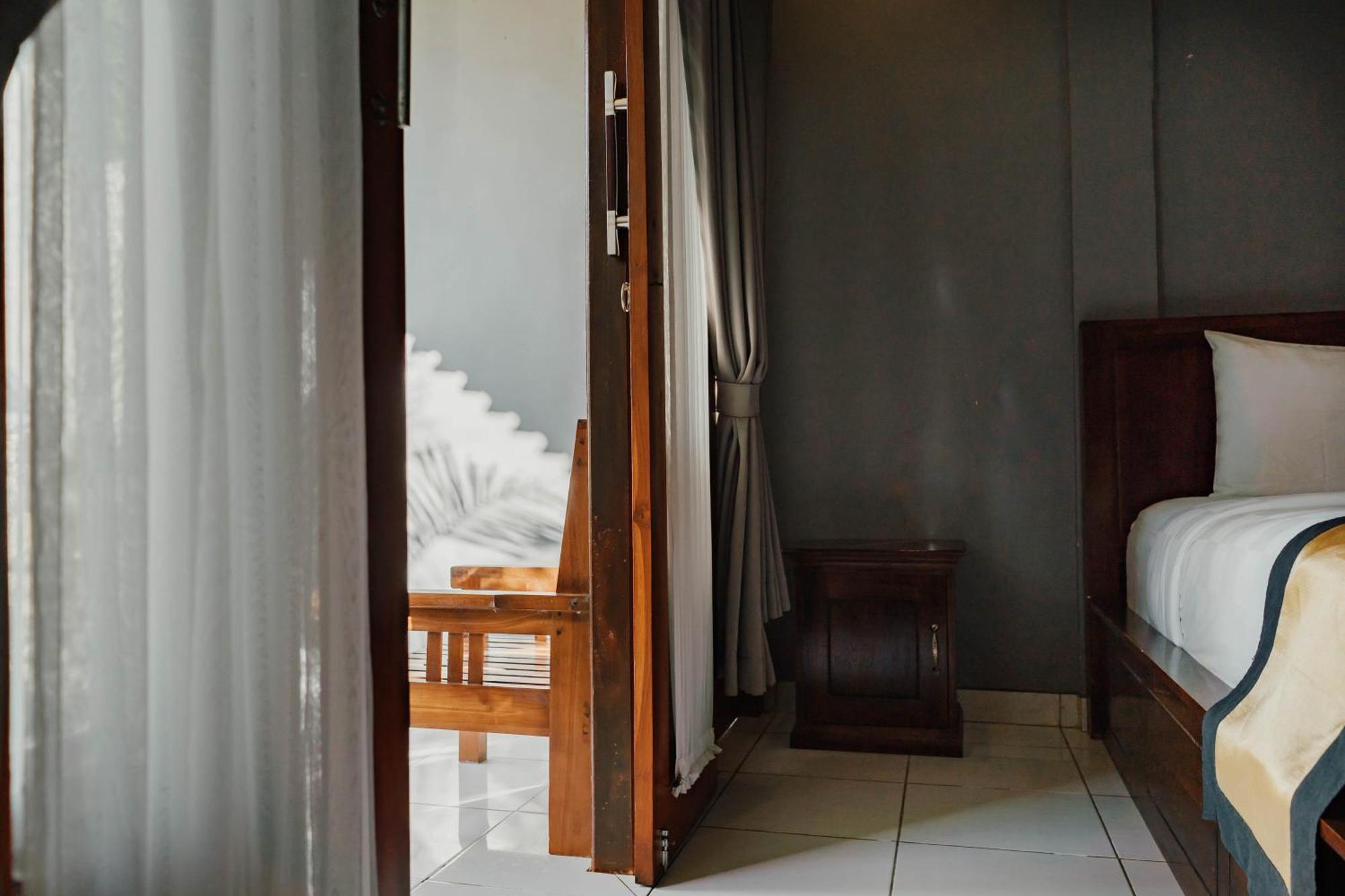 Sentulan Garden Bed & Breakfast Batumadeg Exterior photo